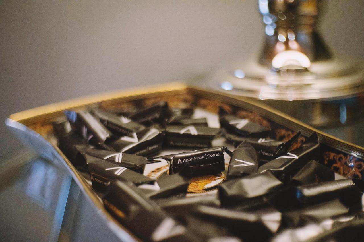 Apartsuites I Sorau Zary  Exterior photo A box of After Eight