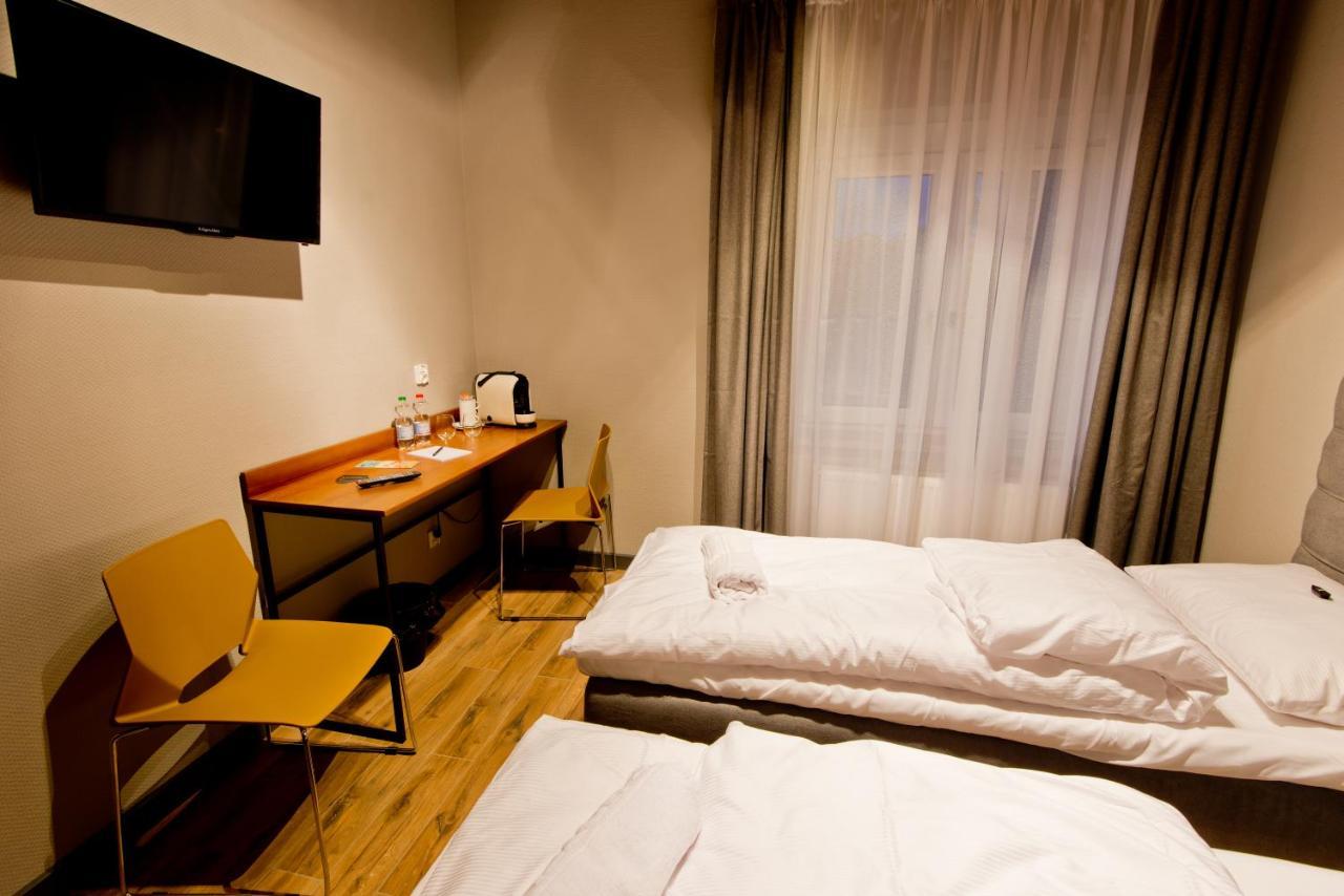 Apartsuites I Sorau Zary  Exterior photo A room at the hotel